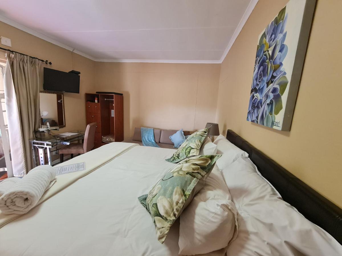 Bed and Breakfast Be My Guest Upington Exteriér fotografie